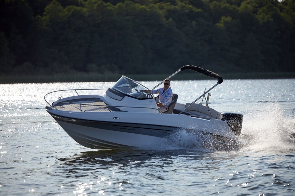 AM 570 Sundeck